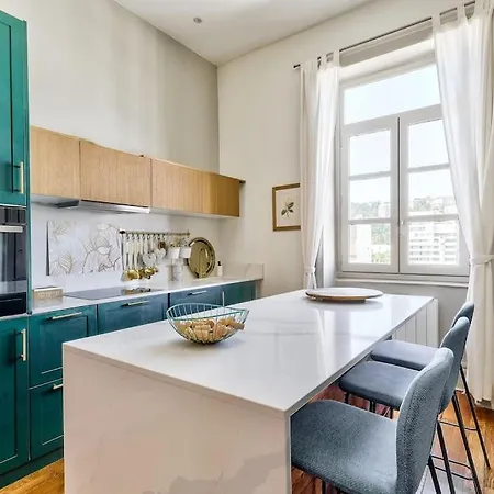 Duplex Spacieux Au Coeur De Lejlighed *