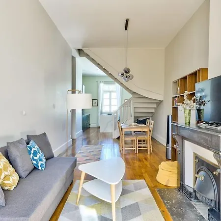 Duplex Spacieux Au Coeur De *