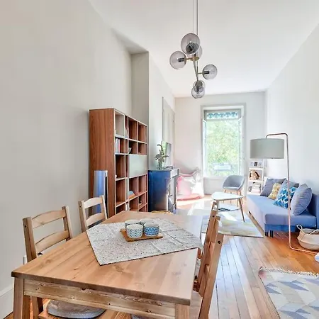 Duplex Spacieux Au Coeur De *